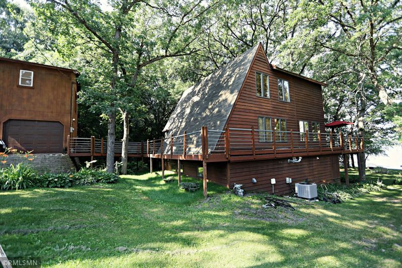 11498 54th St, Clear Lake, MN 55319