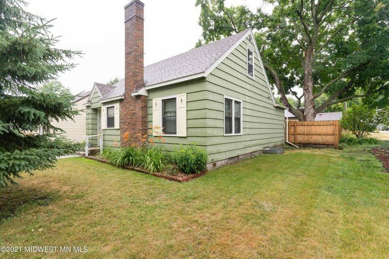 819 W Summit Ave, Fergus Falls, MN 56537