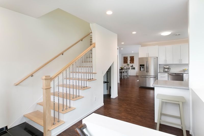 4013 W 31st St #101, Saint Louis Park, MN 55416