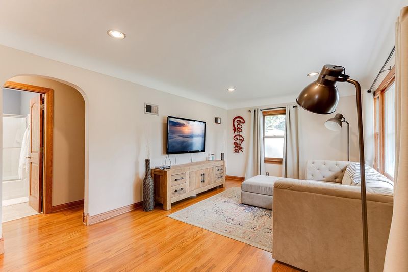 1335 Onondaga St NE, Fridley, MN 55432