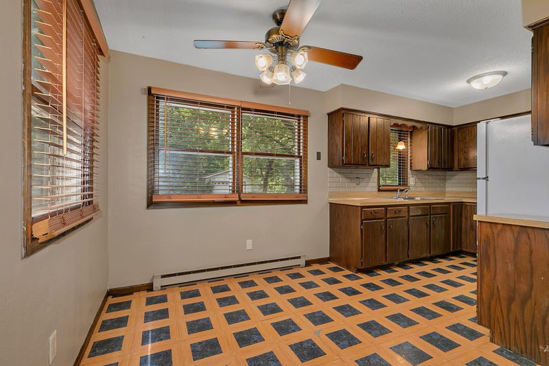 915 11th Ave SE, Saint Cloud, MN 56304