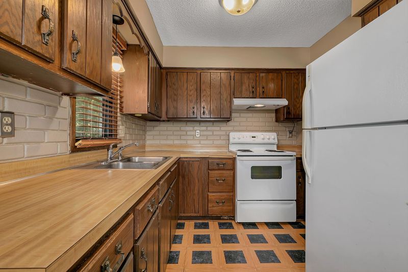 915 11th Ave SE, Saint Cloud, MN 56304