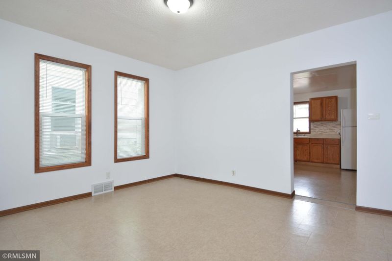 1185 Bush Ave, Saint Paul, MN 55106