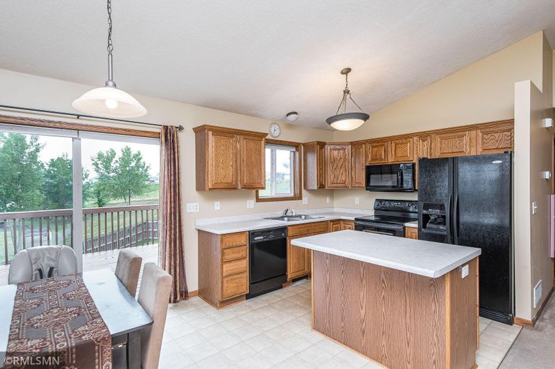 3976 Winesap Dr NW, Rochester, MN 55901