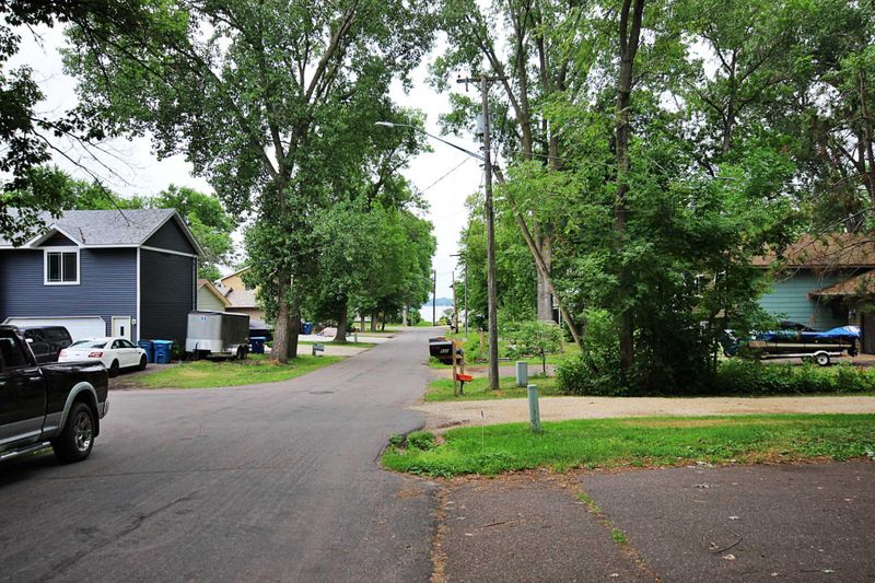 1778 9th Ave SE, Forest Lake, MN 55025