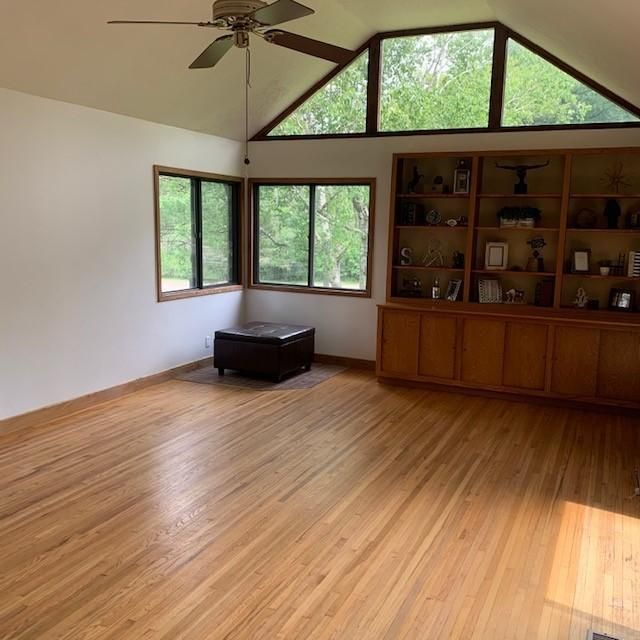 1922 Oakland Rd, Hopkins, MN 55305