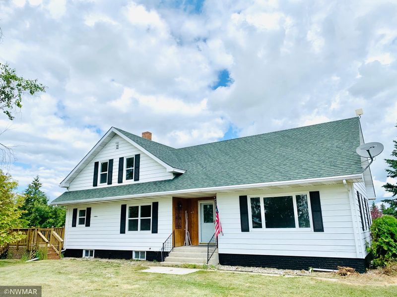 607 8th Ave SW, Roseau, MN 56751