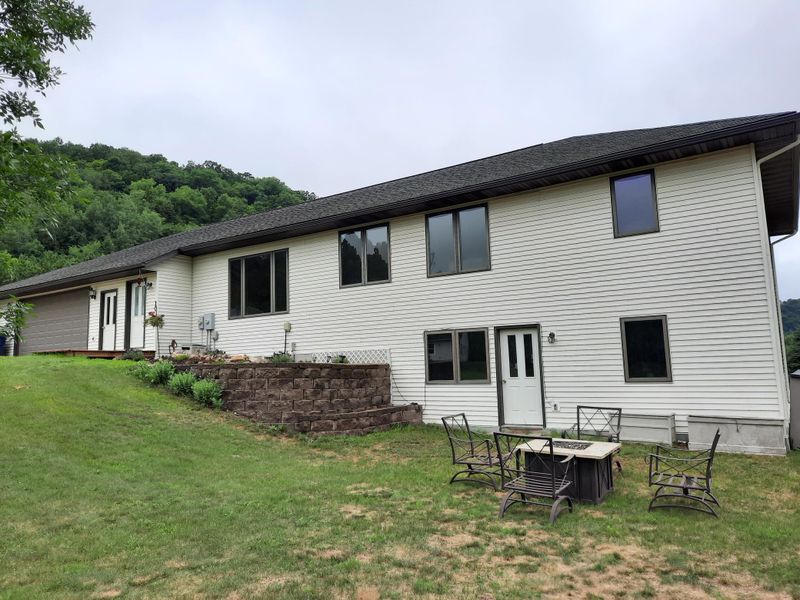 45239 County Line Rd, Rushford, MN 55971