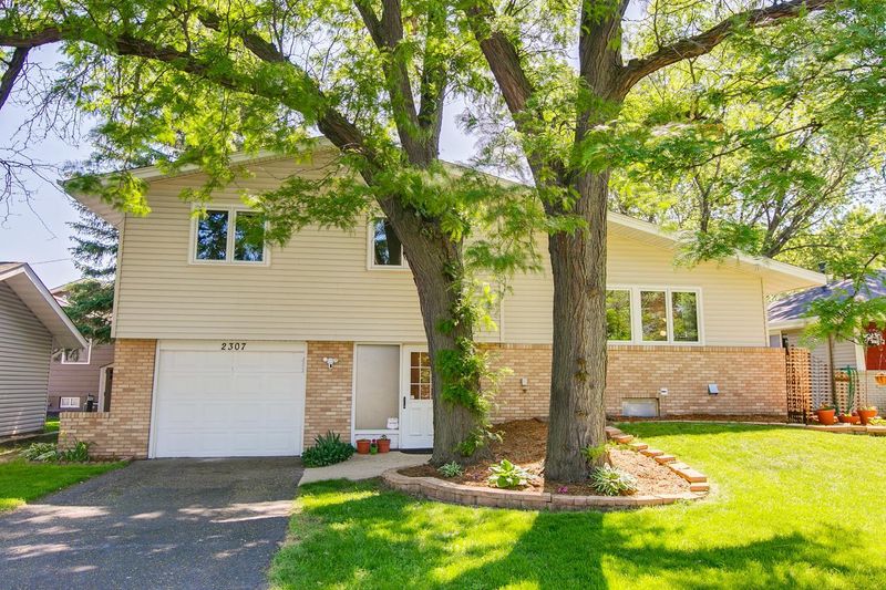 2307 Flag Ave S, Saint Louis Park, MN 55426