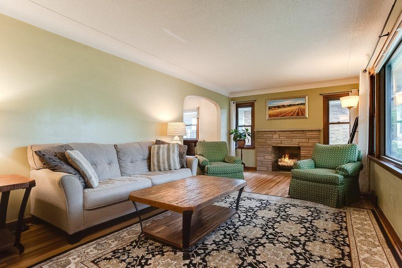 4524 Beard Ave N, Robbinsdale, MN 55422
