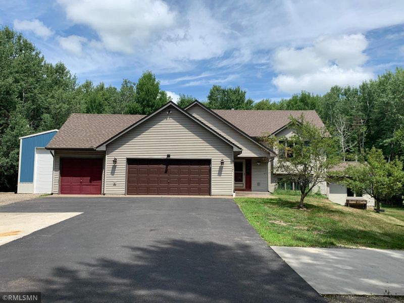 9717 189th Ave NE, Columbus, MN 55025