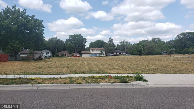 742 Washington St, Anoka, MN 55303