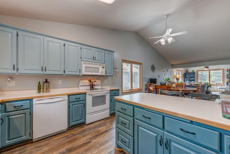 446 3rd St S, Bayport, MN 55003