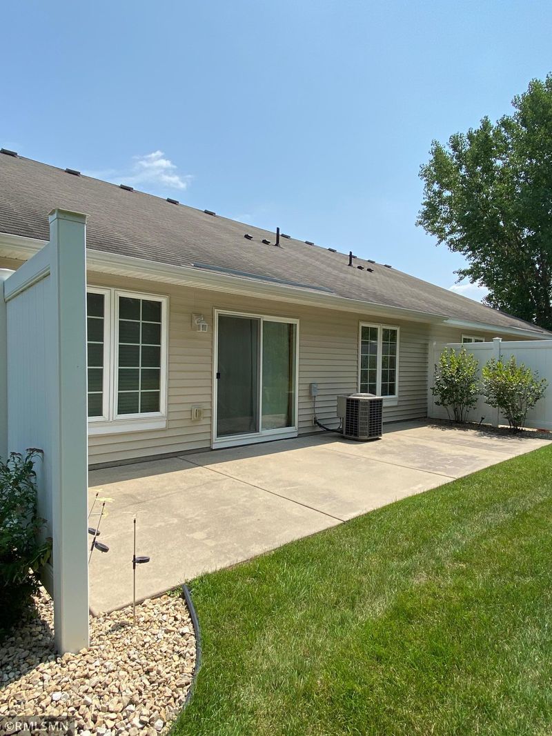 17513 Deerfield Dr SE, Prior Lake, MN 55372