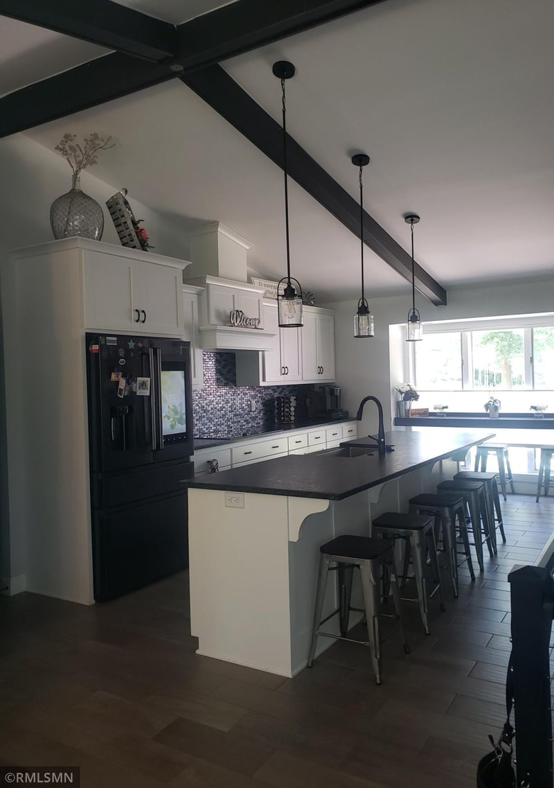 8381 Oak Rd, Saint Joseph, MN 56374