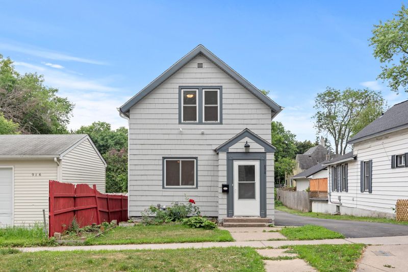 898 Wilson Ave, Saint Paul, MN 55106