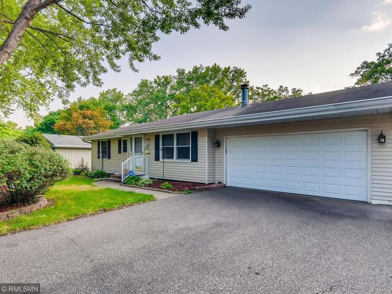 4633 Oregon Ave N, New Hope, MN 55428