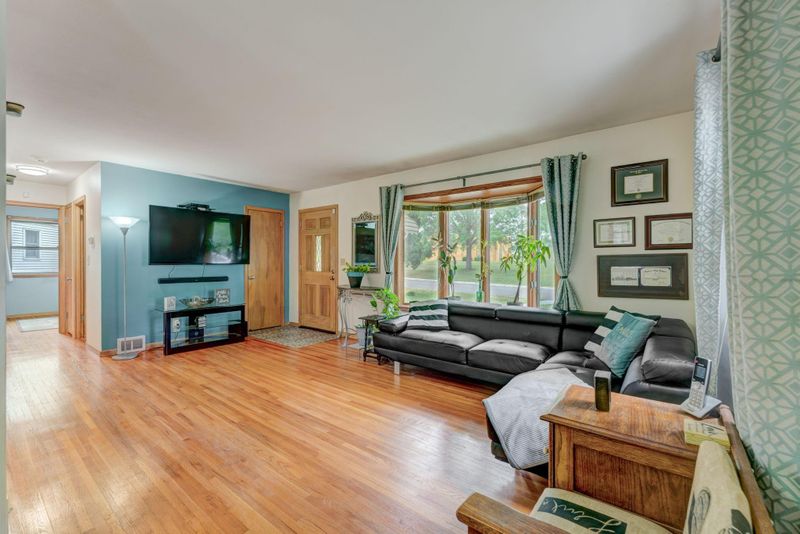 5608 Pennsylvania Ave N, Crystal, MN 55428