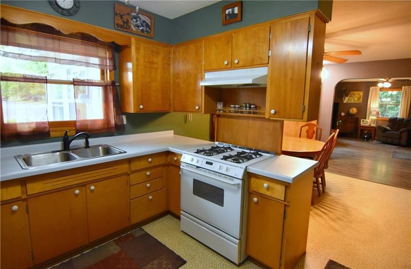 361 S 6th St, Barron, WI 54812