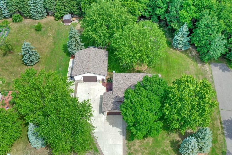 11300 Lekoday Ln, Chisago City, MN 55013