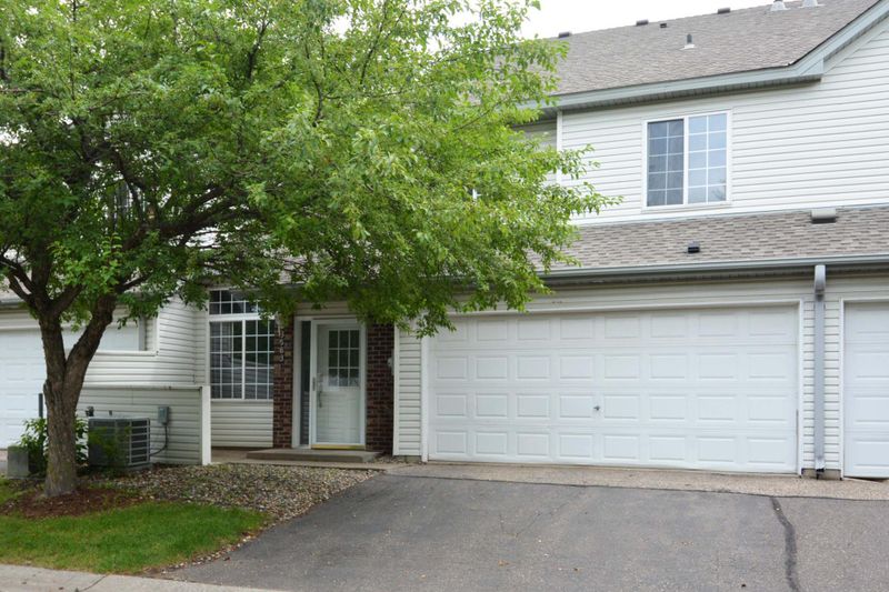 3583 Genevieve Ave N, Oakdale, MN 55128