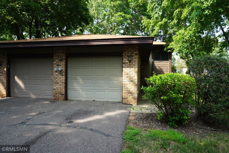 3709 Brookdale Cir N, Brooklyn Park, MN 55443