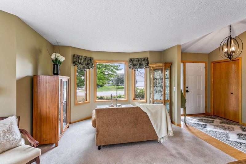 505 Upland Rd NW, Saint Michael, MN 55376