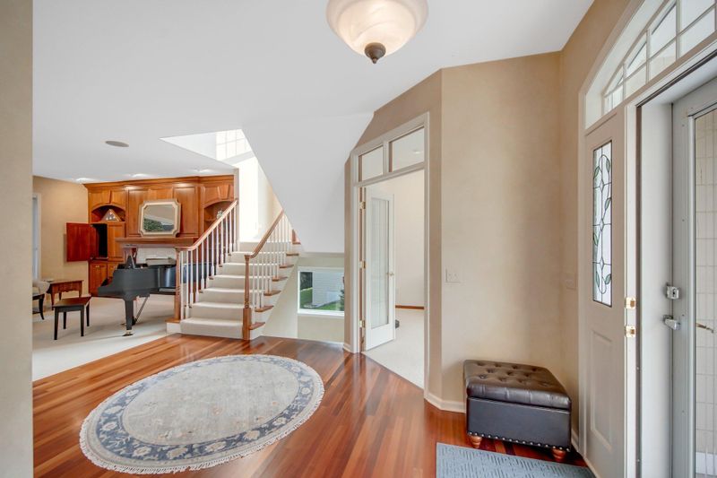 695 Interlaken, Victoria, MN 55386