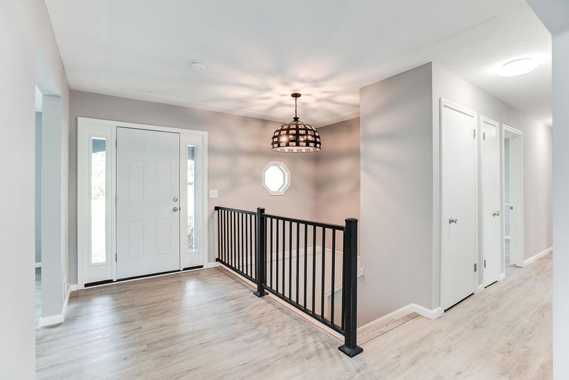 1649 Saint Croix Cir, Golden Valley, MN 55422