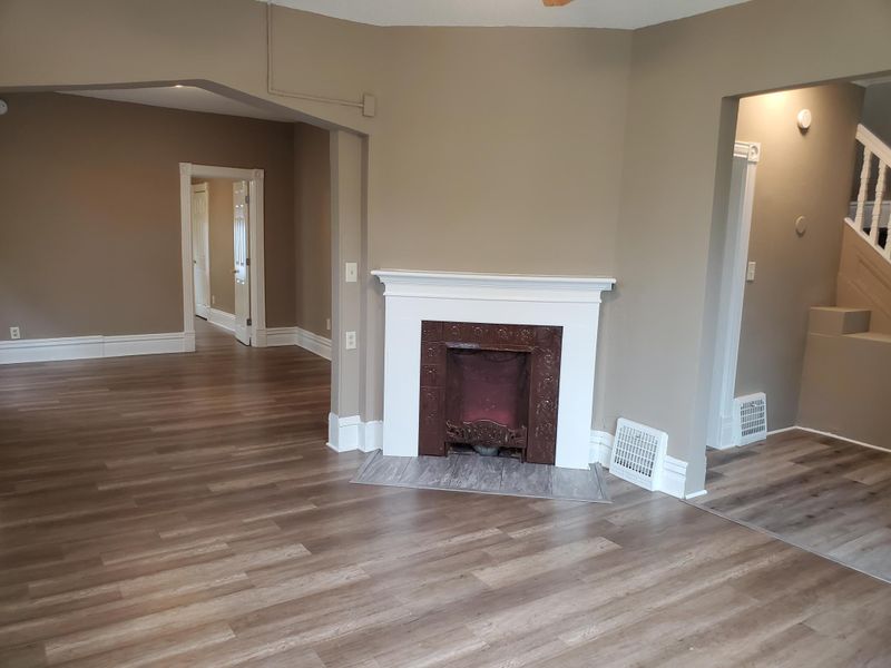 818 Charles Ave, Saint Paul, MN 55104