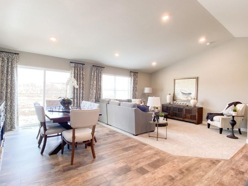 1833 Fields Dr, Carver, MN 55315