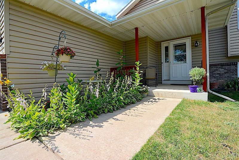 1200 9th St NE, Milaca, MN 56353
