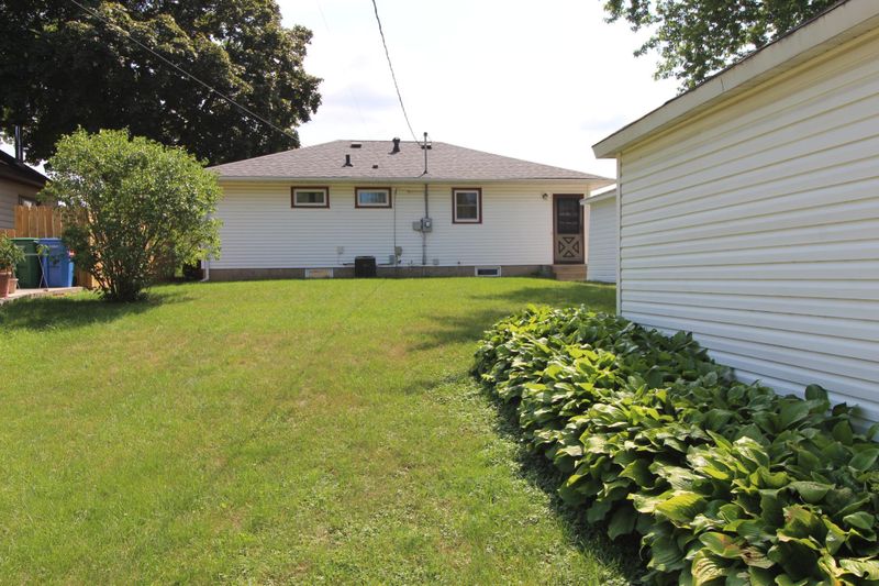 713 4th Ave NW, Rochester, MN 55901