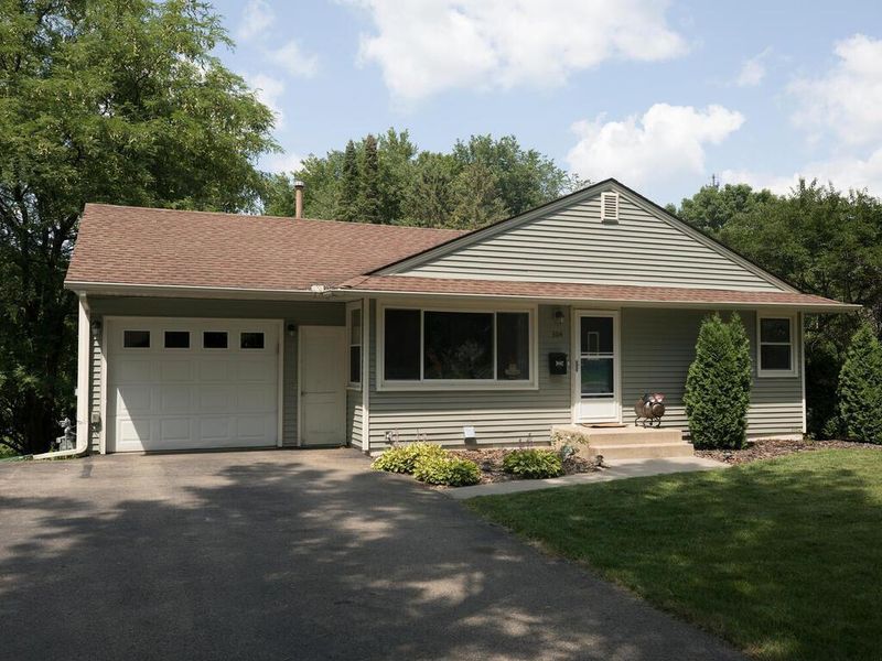 304 Greenvale Ave W, Northfield, MN 55057