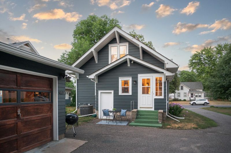 515 River St N, Delano, MN 55328