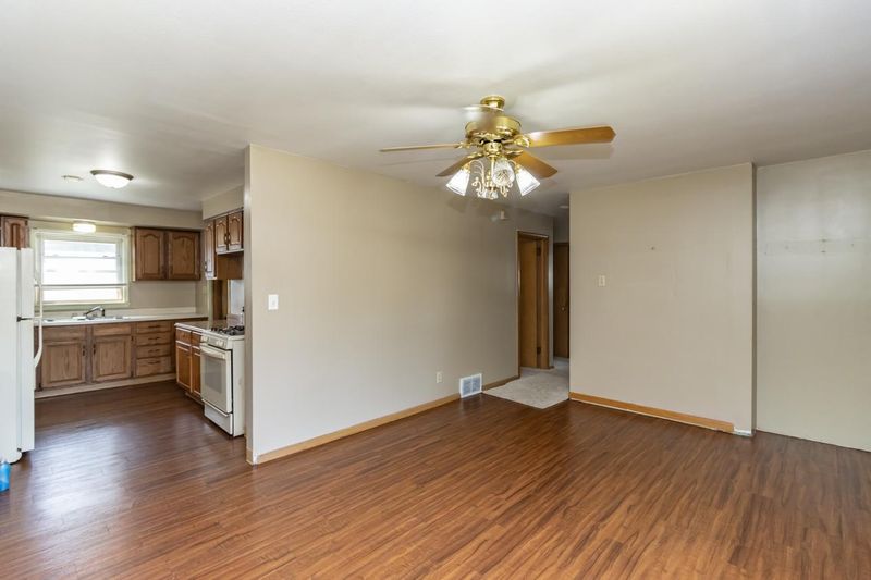 1552 Sherwood Ave, Saint Paul, MN 55106