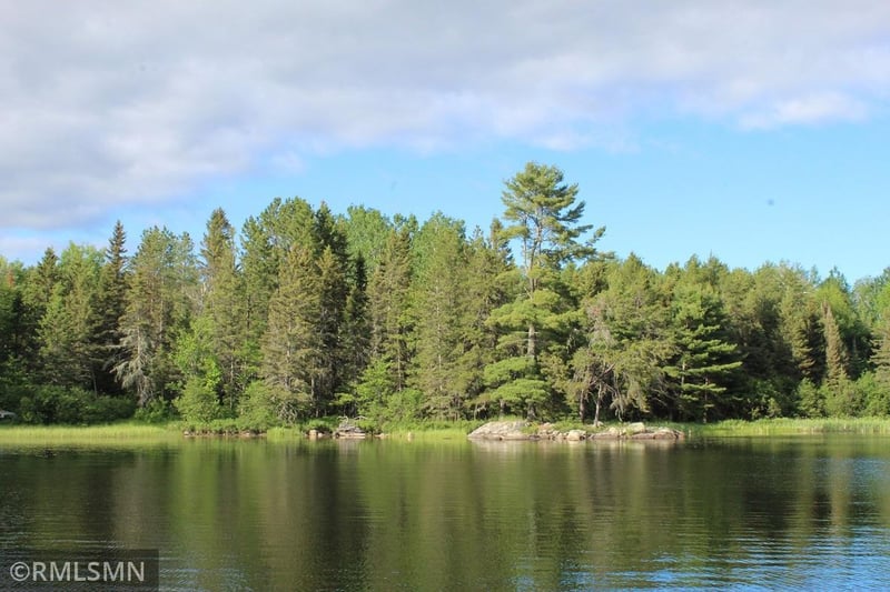 2056 Mollywood Ln, Ely, MN 55731