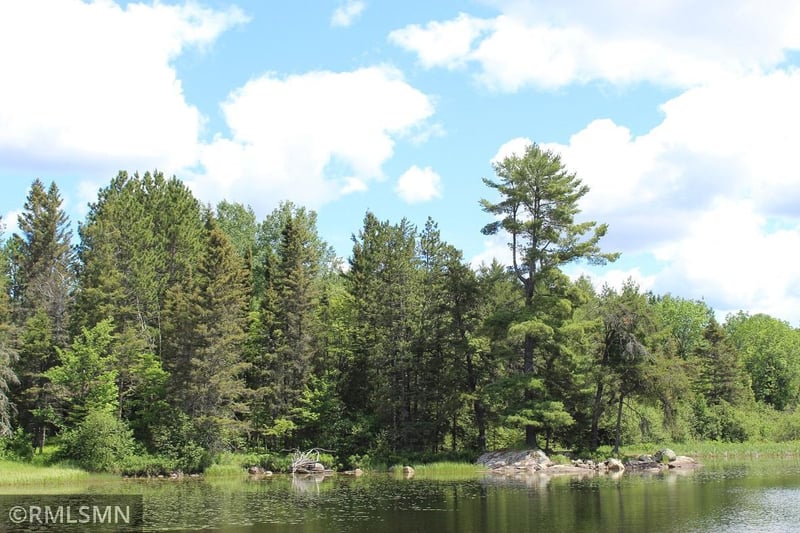2056 Mollywood Ln, Ely, MN 55731