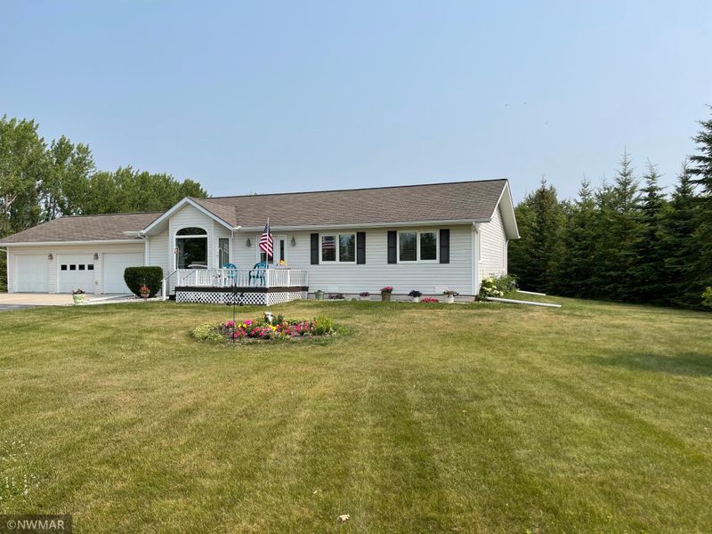 40019 220th St, Roseau, MN 56751