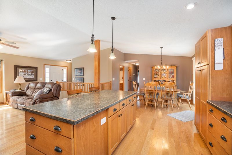 1224 106th Ave NE, Spicer, MN 56288