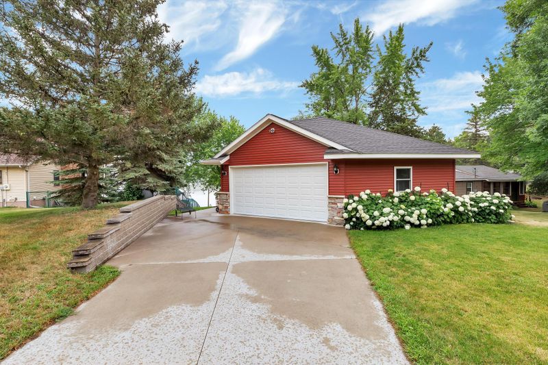 20598 Elkview Rd, Richmond, MN 56368