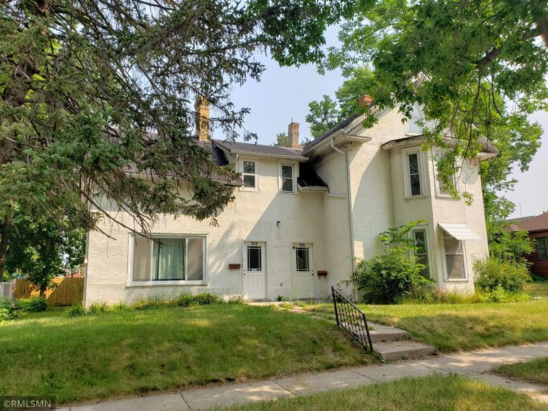 614 Becker Ave SW, Willmar, MN 56201