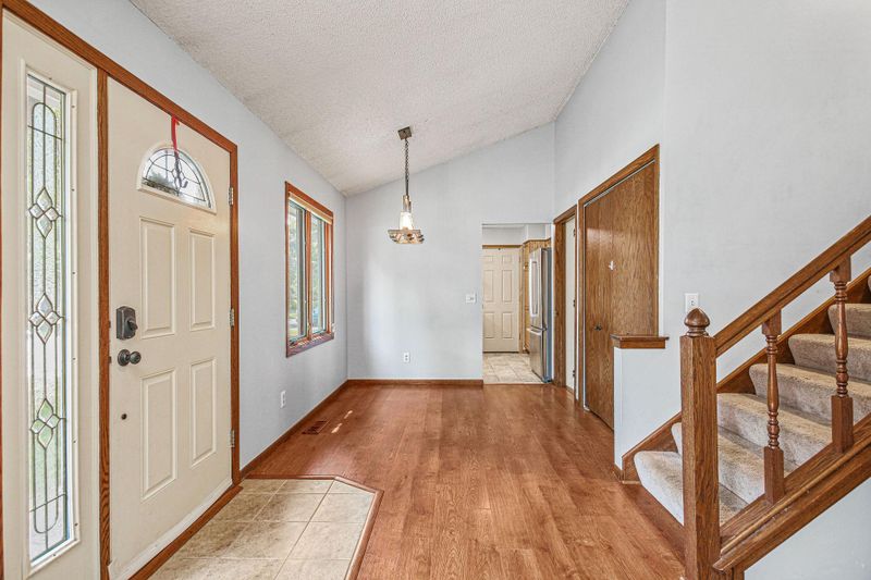 1815 Kathryn Cir, Eagan, MN 55122