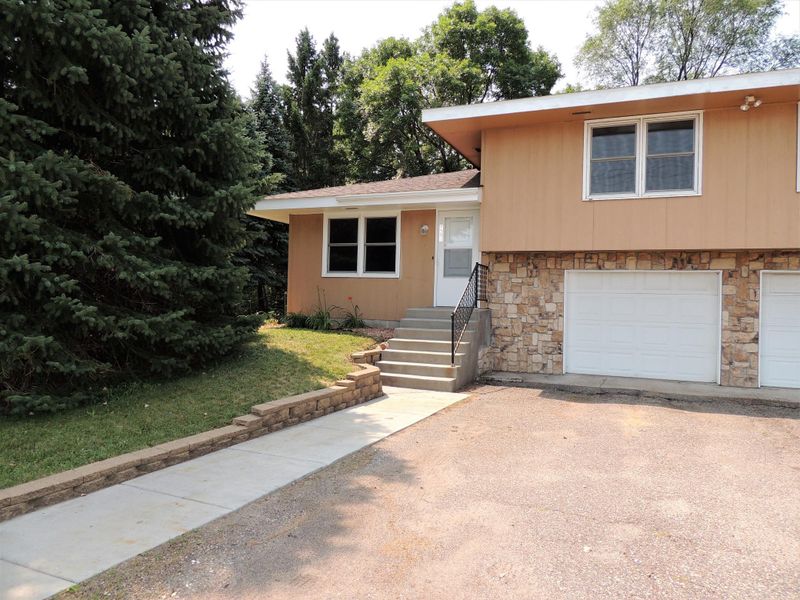 7551 Afton Rd, Woodbury, MN 55125