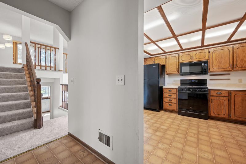 9500 Upton Ave N, Brooklyn Park, MN 55444