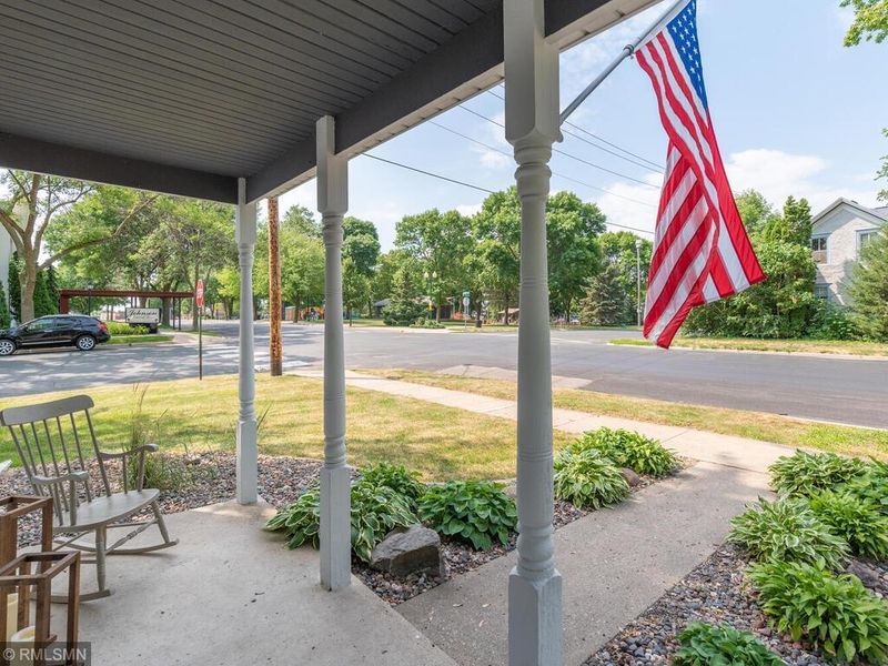 201 E 1st St, Waconia, MN 55387