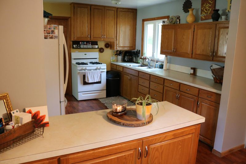 204 Montgomery St, Welcome, MN 56181