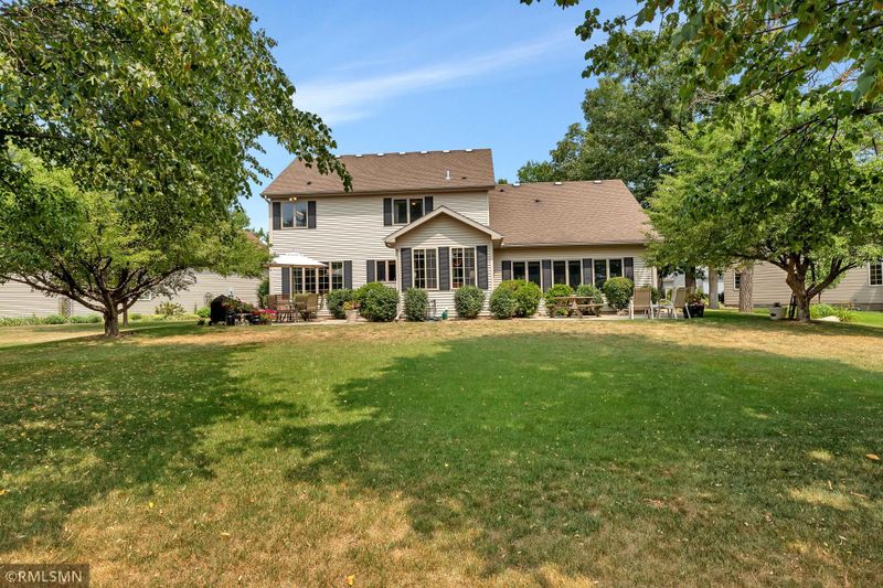 1008 Somerset Blvd, Saint Cloud, MN 56303