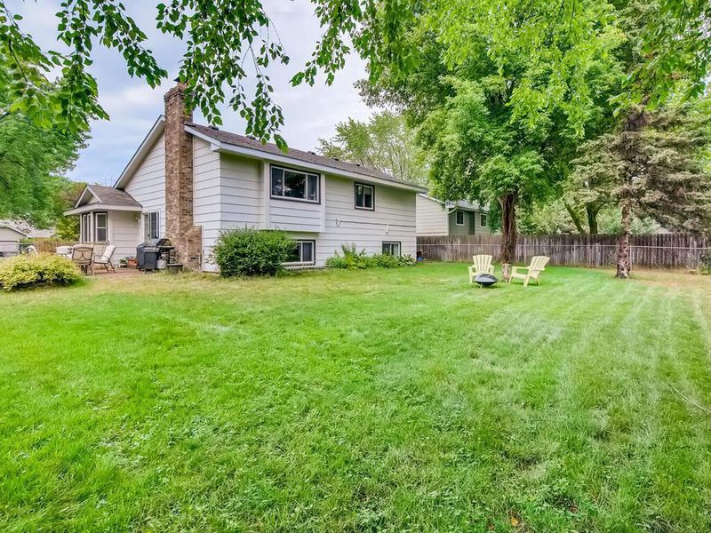 3930 98th Ln NE, Blaine, MN 55014