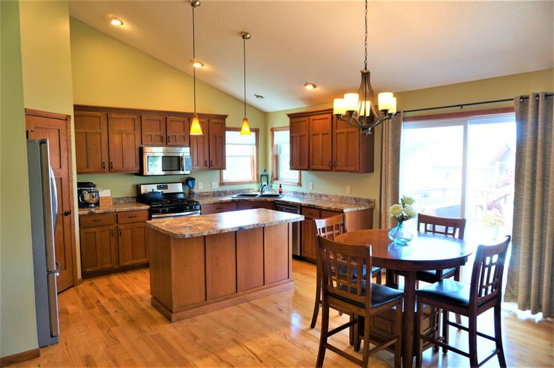 2035 Greenwood Valley Dr, River Falls, WI 54022